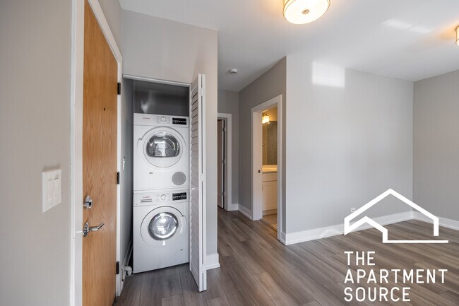 3937 N Janssen Ave unit 1, Chicago, IL 60613 - photo 6