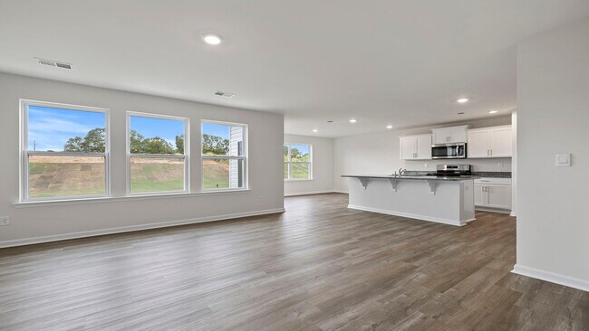 123 Bobbin Rd, Greenville, SC 29611 - photo 6