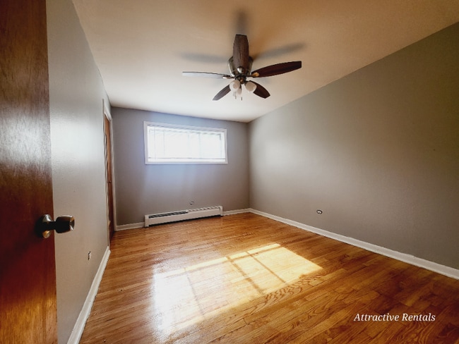 10720 S Ridgeland Ave, Worth, IL 60482 - photo 6