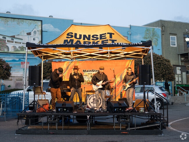 Band Playing Blues Sunset Market on Main Street Downtown Oceanside.