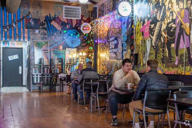 Buffalo Alice is a popular spot for lunch and dinner in Sioux City.