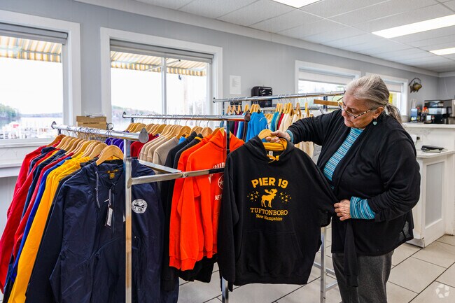 Pier 19 Country Store offers Tuftonboro apparel by Lake Winnipesaukee.
