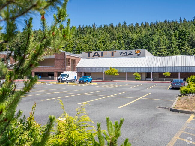 Taft high school is one of the 11 traditional schools students can attend in the Lincoln City School District.