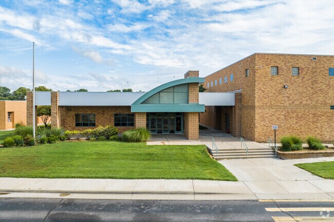 A popular option for kids to attend school is W.D. Munson Primary School.