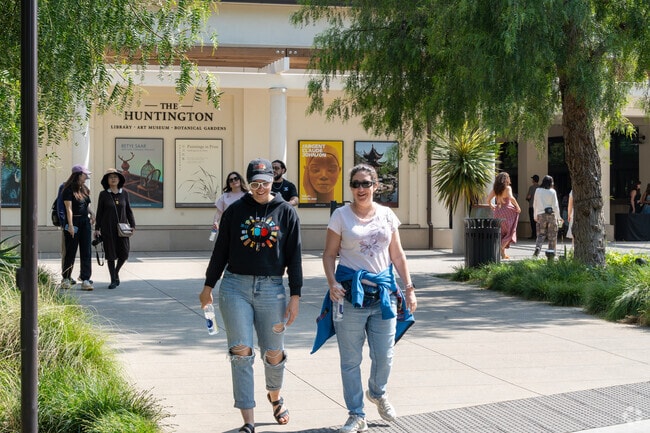 The Huntington Library is a Pasadena treasure and you can enjoy art & nature in one place.