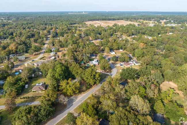 Situated on the edges of Mobile, Prospect offers residents a peaceful rural setting.