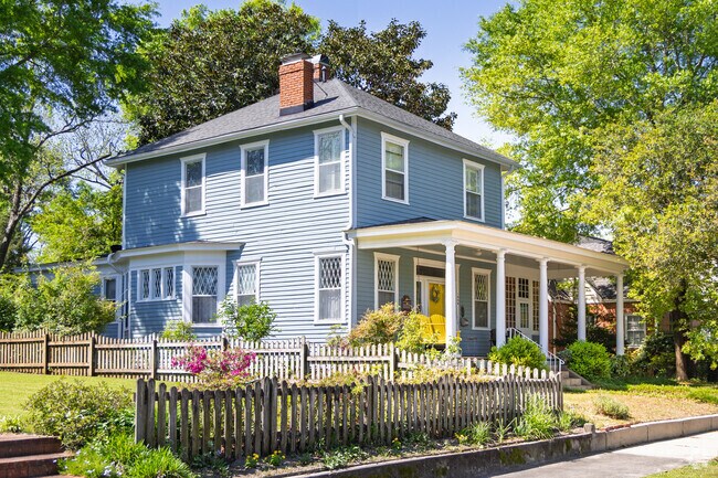 In the historic district of Carolina Heights, Four Square homes are meticulously restored.
