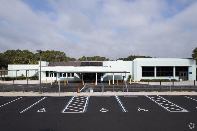 The main building of the Ponte Vedra Palm Valley- Rawlings Elementary School.