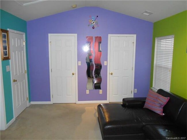 14136 Winford Ln, Charlotte, NC 28262 - photo 4