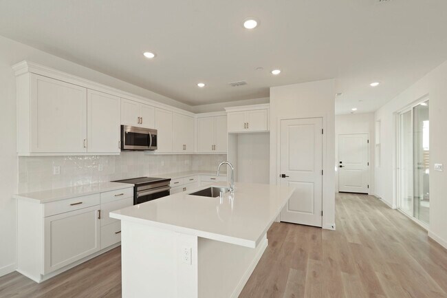 6419 Jacinto Way, Sacramento, CA 95823 - photo 5