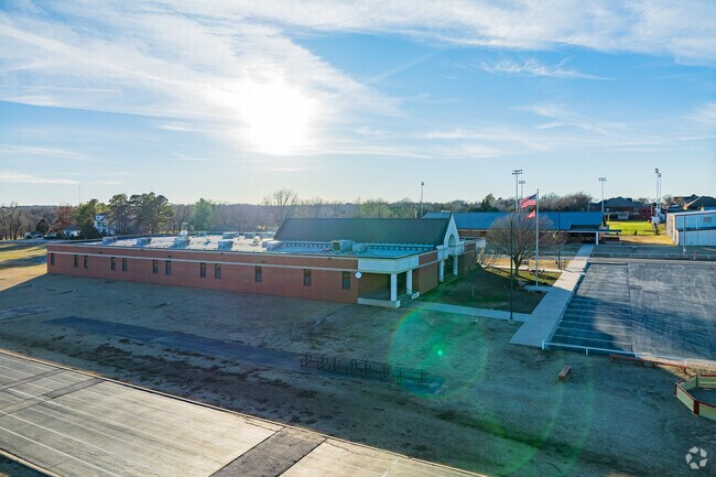 Washington High School offer a variety of programs that challenge children.