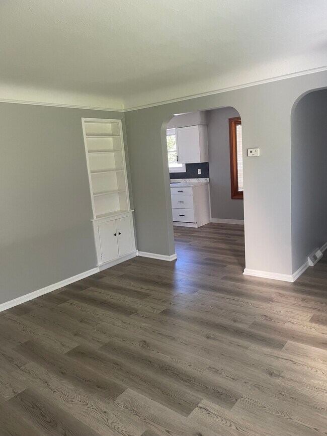 2850 Northglen Dr, Westlake, OH 44145 - photo 2