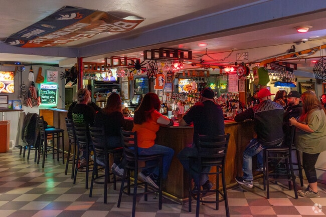 Residents of Lincoln Park frequent Bernie’s Place for beer and billiards.