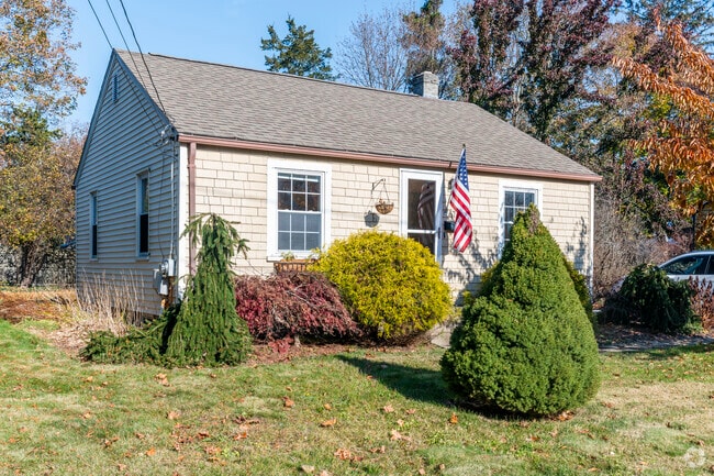 Cape Cod style homes are among the most abundant in North Kingstown.