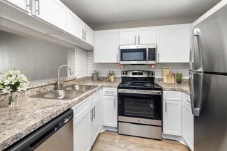 6710 Collins Rd, Jacksonville, FL 32244