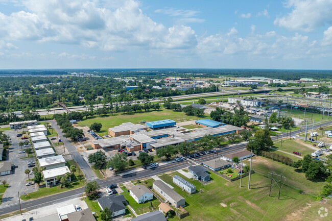 W.T. Henning Elementary is a forward stepping stone on the pathway towards excellence.