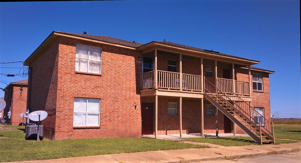Farmview Estates, Clarksdale, MS 38614 - photo 1