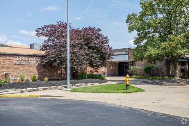 Lindeman Elementary School in Erlanger earns a B-minus on Niche.