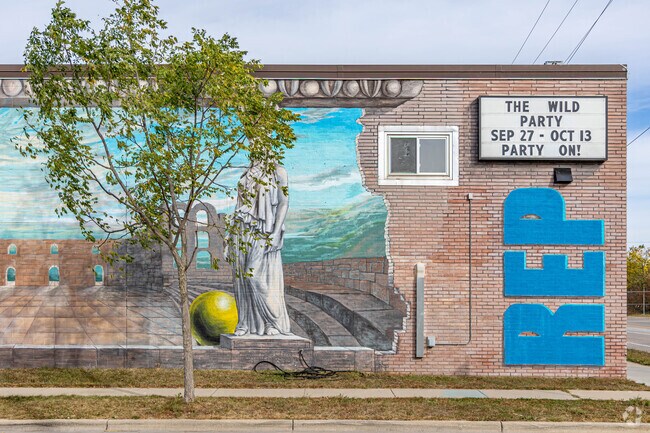 Rochester Pepertory Theater in Lowertown offers different seasonal plays.