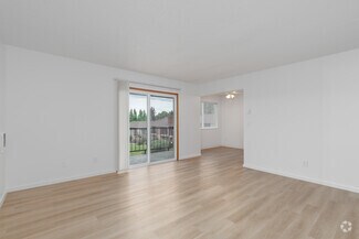 10450 SW McDonald St, Tigard, OR 97224