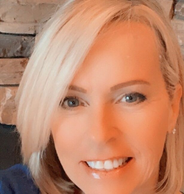 Tracey Echolos