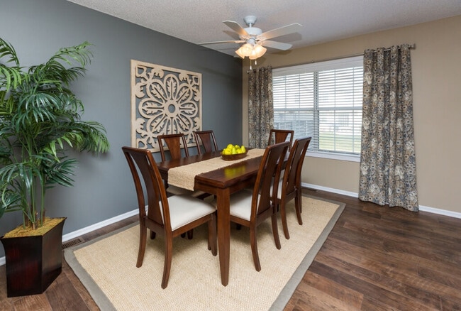 Ashworth Pointe & Foxboro Townhomes, West Des Moines, IA 50266 - photo 2