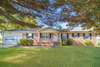 212 Brady Dr, Hazel Green, AL 35750