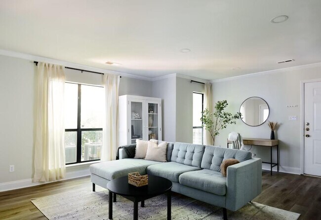 2711 Randolph Rd unit ID1353815P, Charlotte, NC 28207 - photo 2