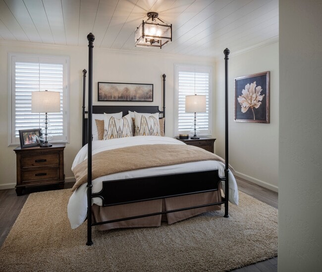 337 Kennedy St, Visalia, CA 93292 - photo 3