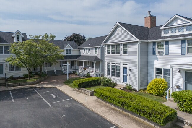 Stonington has a variety of nicely appointed condos with a variety of amenities.