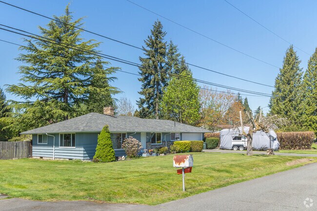 It's still common to find older examples of ramblers set back from the street in East Fife.