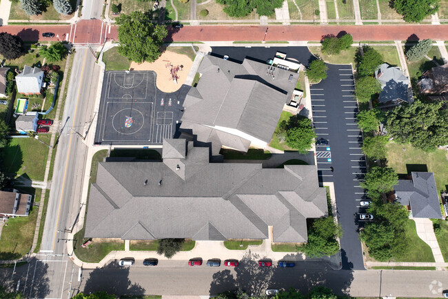 Harter Elementary School is a public school in the Canton, Ohio area.