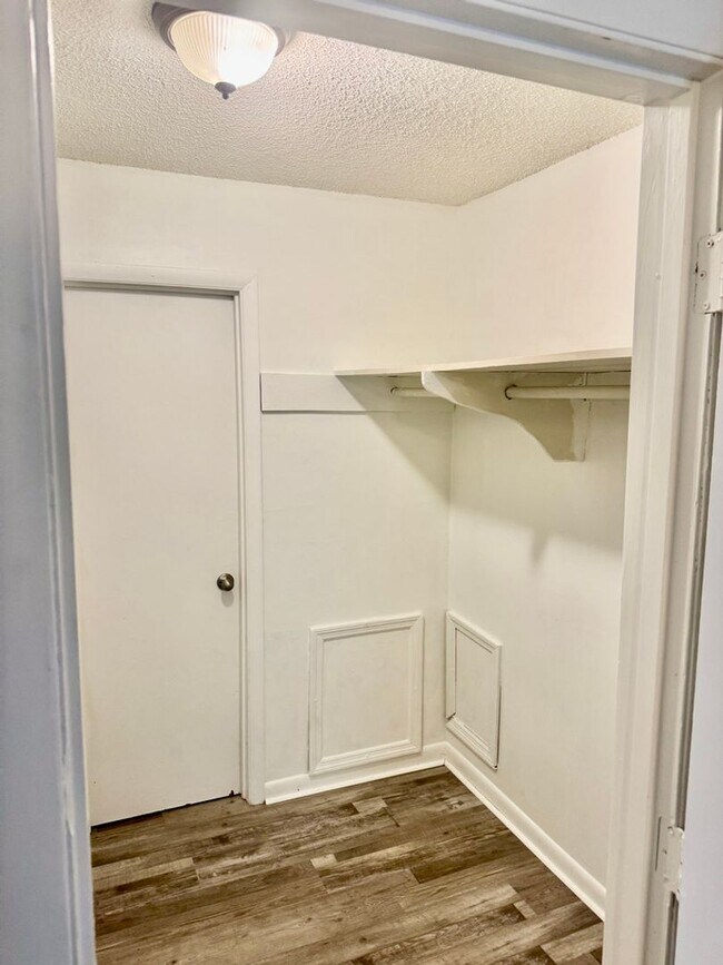 Apartment Living in Quiet Area within Manchester City Limits, Manchester, TN 37355 - photo 3