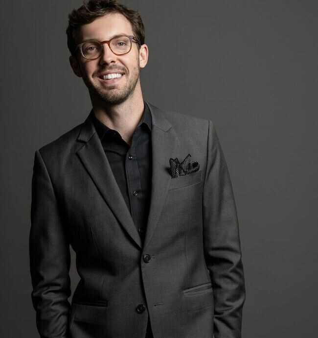 Agent Photo