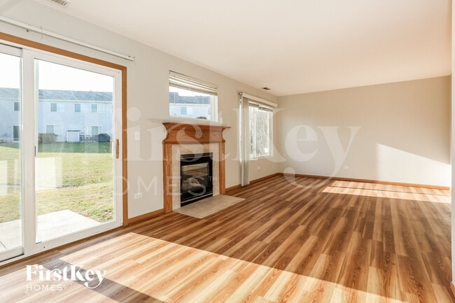 508 Springwood Dr, Joliet, IL 60431 - photo 3