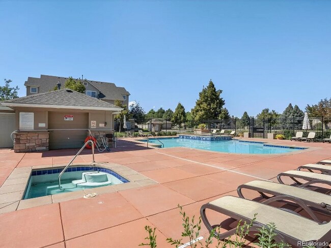 1509 S Florence Ct unit 202, Aurora, CO 80247 - photo 3