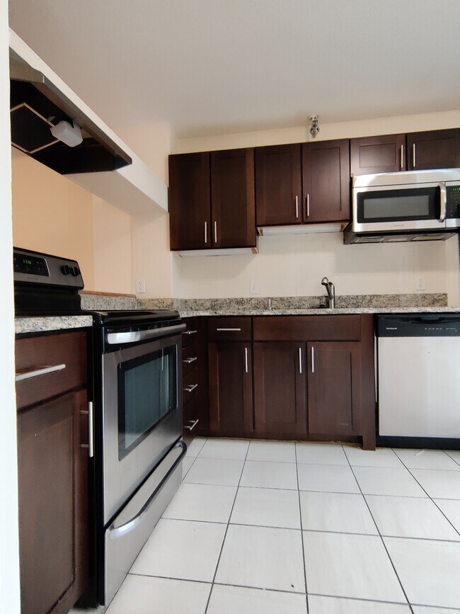 146 N Beacon St unit B4, Boston, MA 02135 - photo 4
