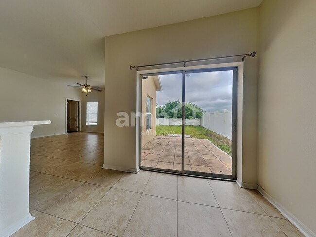 1511 Emerald Hill Way, Valrico, FL 33594 - photo 5