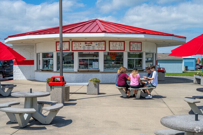 Indian Heights residents looking for a sweet treat are within walking distance to Scoops Ice Cre