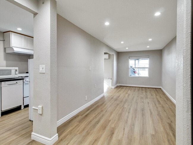 985 1/2 Dexter St unit 985 Dexter, Los Angeles, CA 90042 - photo 7