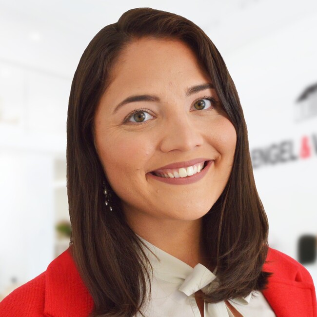 Agent Photo