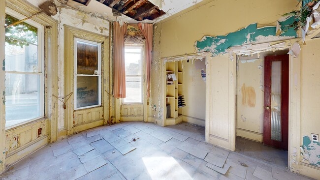 200 Spring St, Trenton, NJ 08618 - photo 2