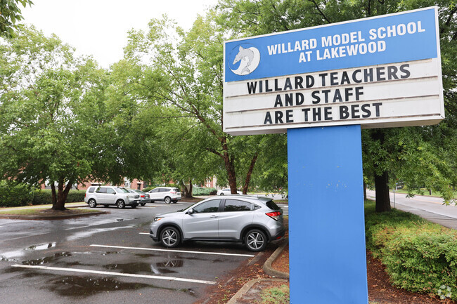 Willard Model School at Lakewood