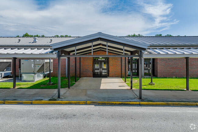 Bright Star Elementary School welcomes learners K-5.