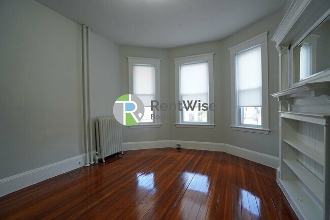 25 Linden St unit 1, Allston, MA 02134 - photo 7