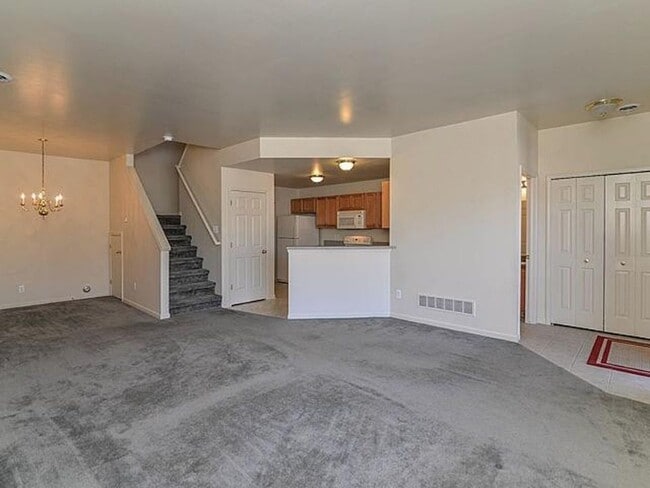 2076 Cloverly Ln, Ann Arbor, MI 48108 - photo 7