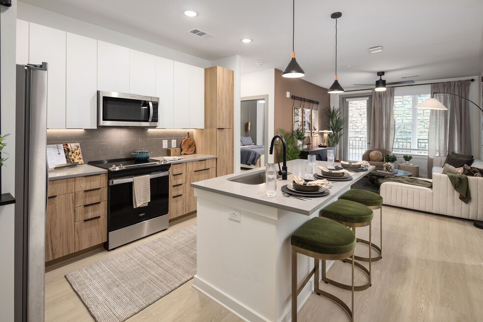 Solis Peachtree Corners, Peachtree Corners, GA 30092 - photo 1