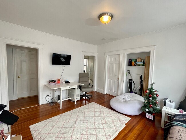 162 Kelton St unit 6, Allston, MA 02134 - photo 2