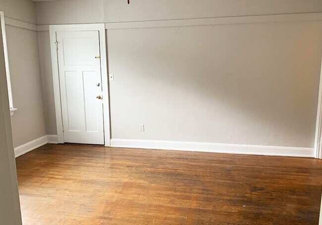 415 Probasco St unit 419-09, Cincinnati, OH 45220 - photo 2