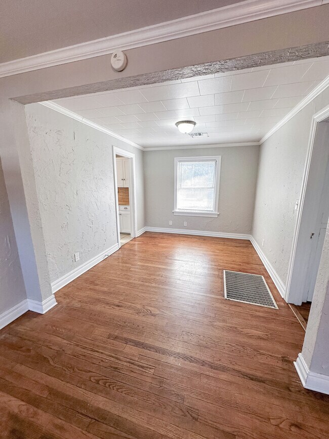 835 NW 17th St, Lawton, OK 73507 - photo 3